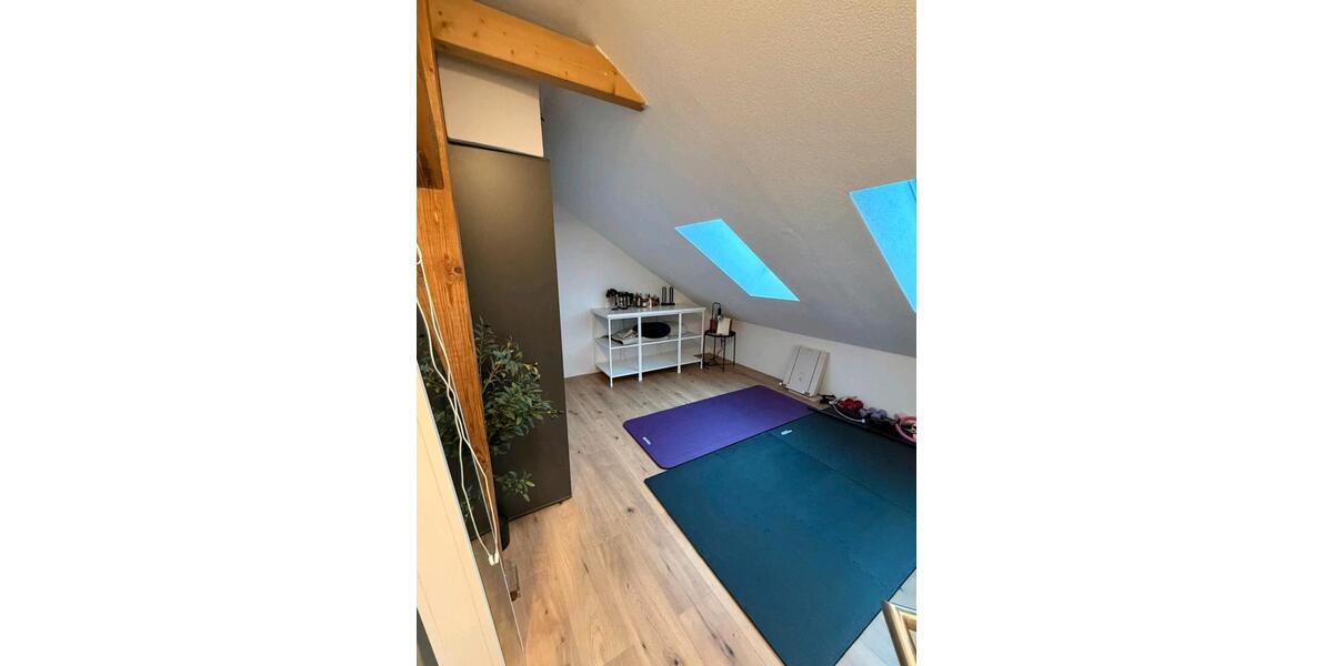 Etagenwohnung Holzheim - 3 Zimmer, 80 m&sup2;, 1.000&euro; | Angebot:24865811