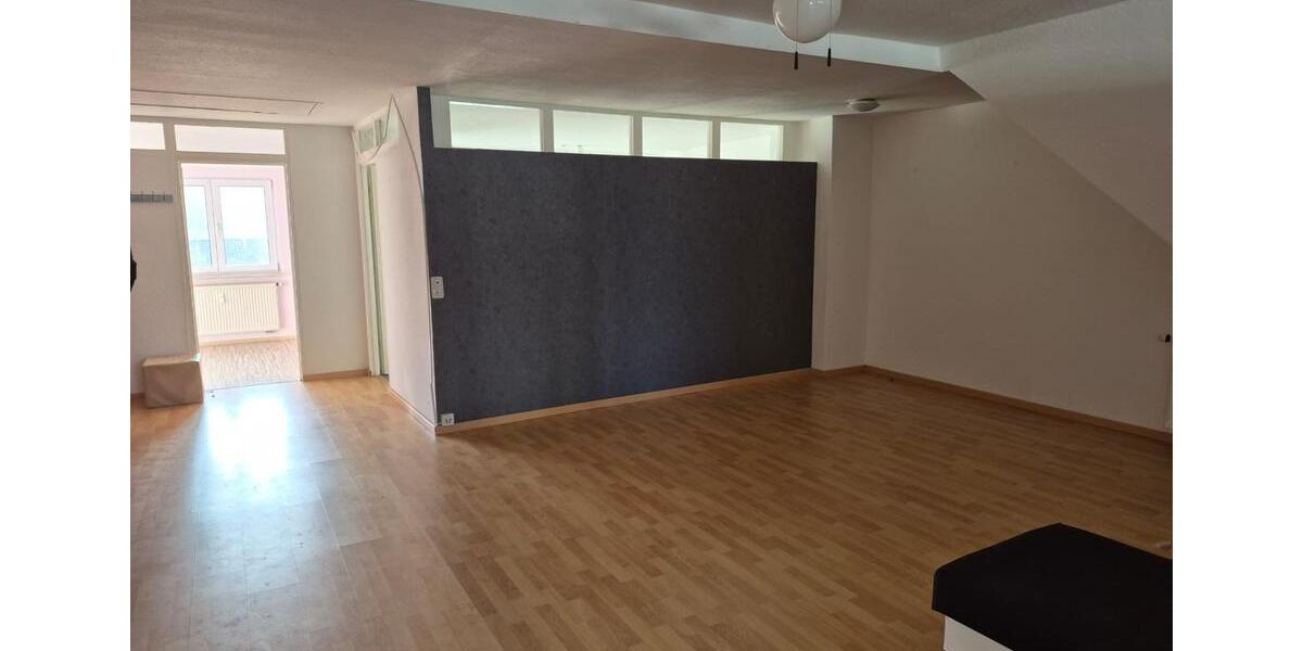 Dachgeschoßwohnung Geislingen an der Steige - 4 Zimmer, 115 m&sup2;, 1.300&euro; | Angebot:25328146