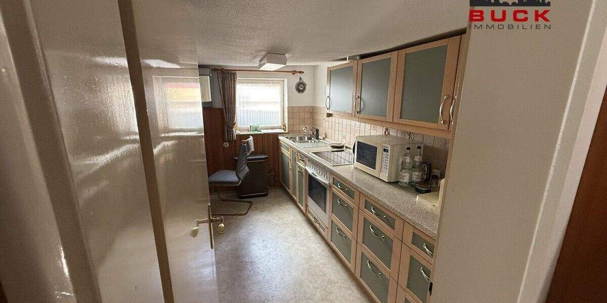 Einfamilienhaus Geislingen - 8 Zimmer, 133 m&sup2;, 165.000&euro; | Angebot:25696263