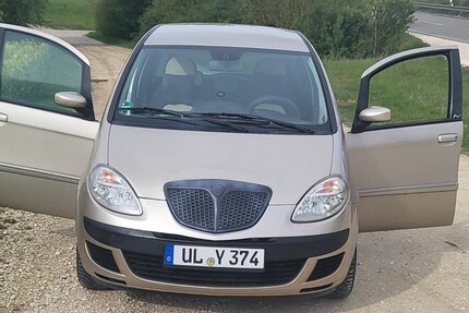 Lancia Musa 127.300 km 2.430 &euro; Ulm 89073