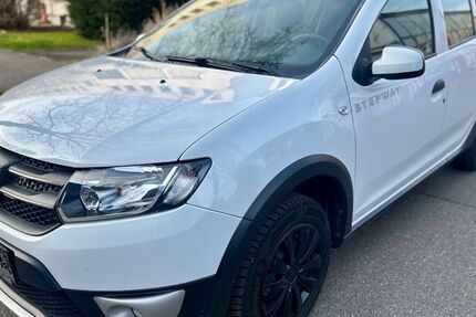 Dacia Sandero 94.030 km 5.999 &euro; Ulm 89079