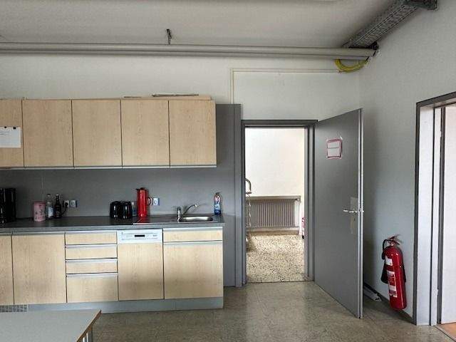 Gewerbeobjekt Weißenhorn - 8 Zimmer, 213 m&sup2;, 1.900&euro; | Angebot:25664443