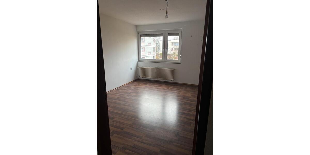 Etagenwohnung Ulm Söflingen - 4 Zimmer, 105 m&sup2;, 590&euro; | Angebot:25378382