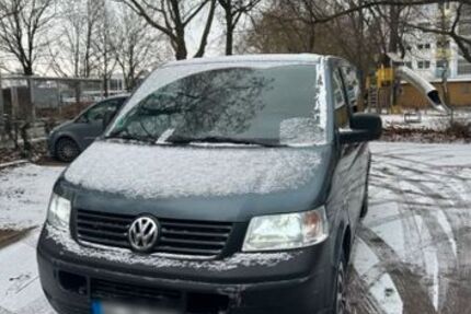 VW T5 Caravelle 271.000 km 9.000 &euro; Neu Ulm 89231