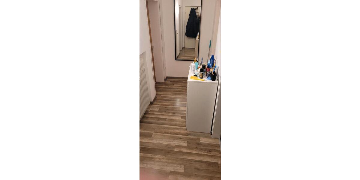 Etagenwohnung Holzheim - 1 Zimmer, 60 m&sup2;, 1.080&euro; | Angebot:25298491