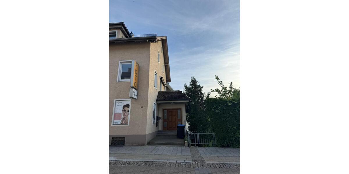 Dachgeschoßwohnung Ehingen (Donau) - 3.5 Zimmer, 90 m&sup2;, 1.000&euro; | Angebot:26670354