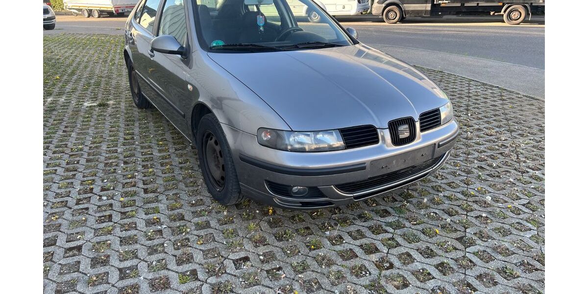 Seat Leon 314.409 km 2.499 &euro; Ulm 89075