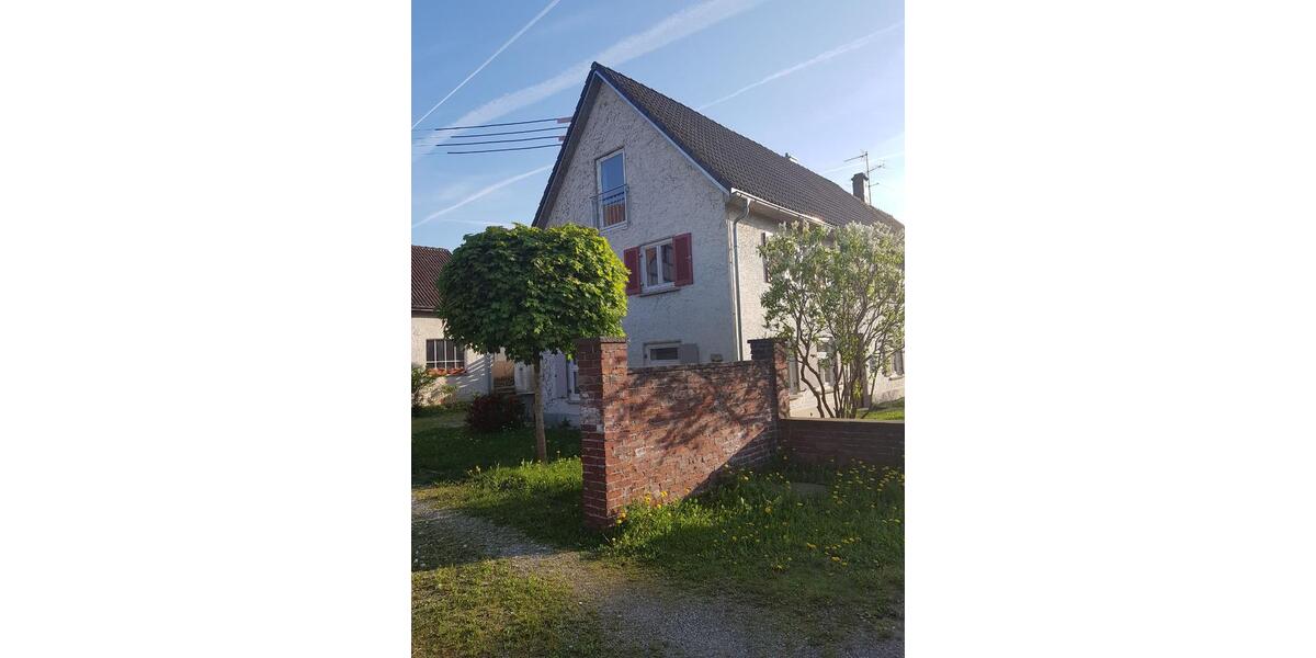 Einfamilienhaus Hüttisheim - 2 Zimmer, 220 m&sup2;, 1.700&euro; | Angebot:26606226