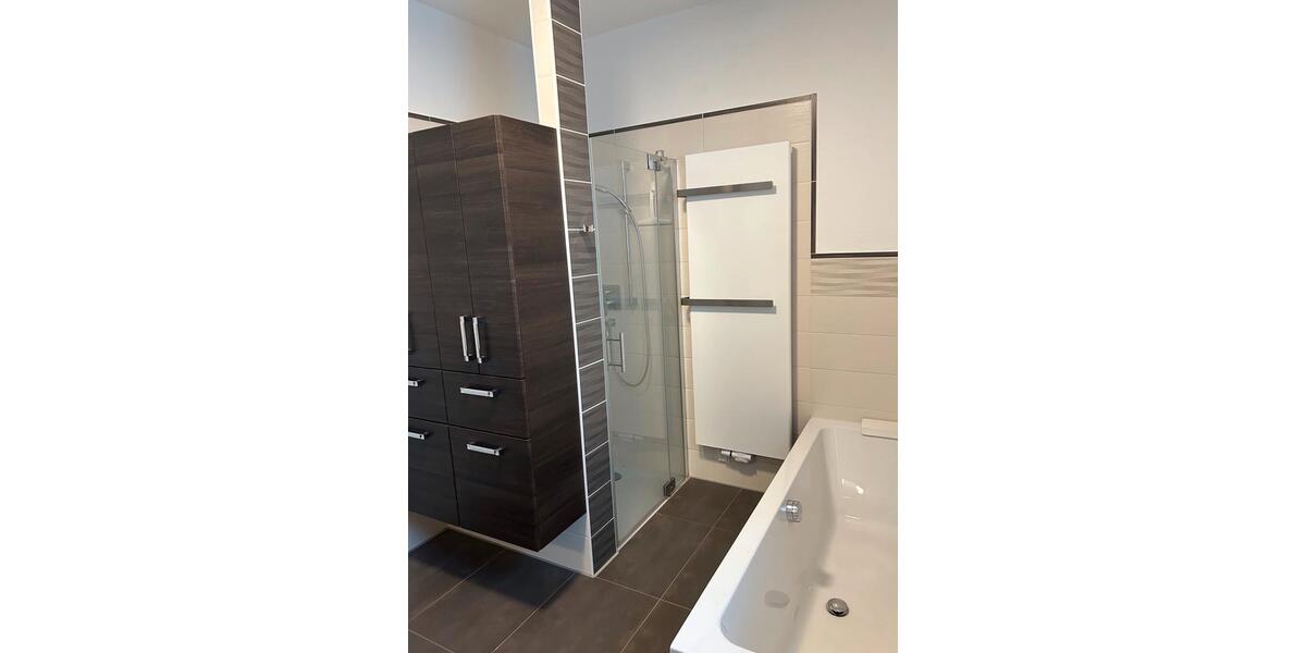 Etagenwohnung Nellingen - 4 Zimmer, 185 m&sup2;, 1.950&euro; | Angebot:24653845