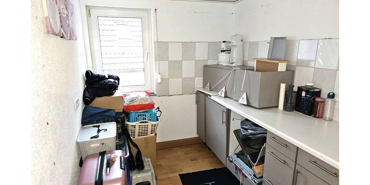 Etagenwohnung Laichingen Feldstetten - 7 Zimmer, 202 m&sup2;, 299.000&euro; | Angebot:25695100