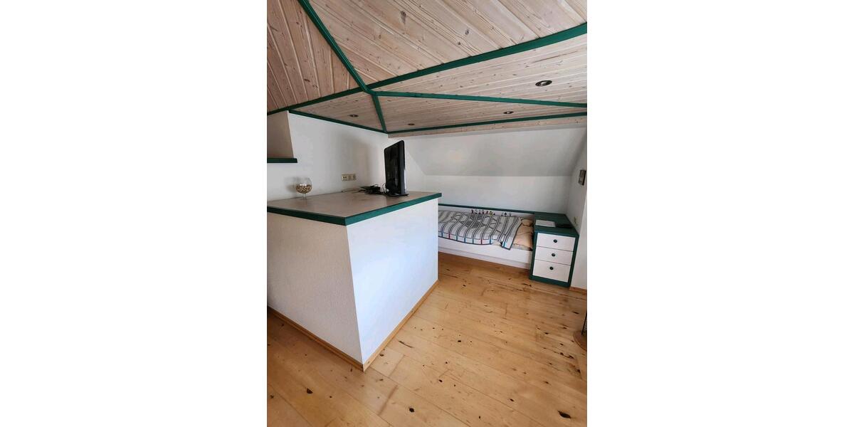 Maisonettenwohnung Neuburg an der Kammel - 3 Zimmer, 125 m&sup2;, 900&euro; | Angebot:25395618