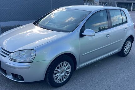 VW Golf 227.000 km 1.690 &euro; Offingen 89362