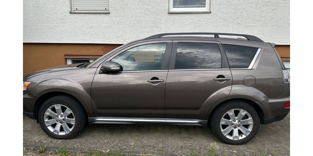 Mitsubishi Outlander 198.800 km 6.500 &euro; Ehingen 89584