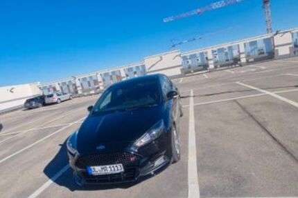 Ford Focus 90.000 km 16.500 &euro; Ulm 89075