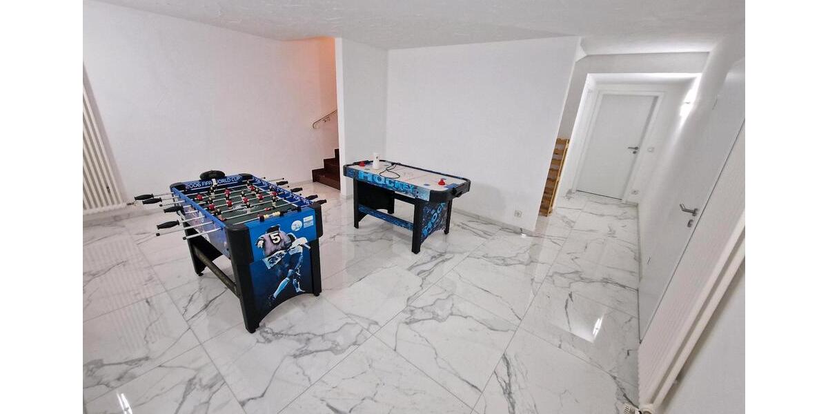 Villa Illertissen - 10 Zimmer, 326 m&sup2;, 1.000.000&euro; | Angebot:27025551