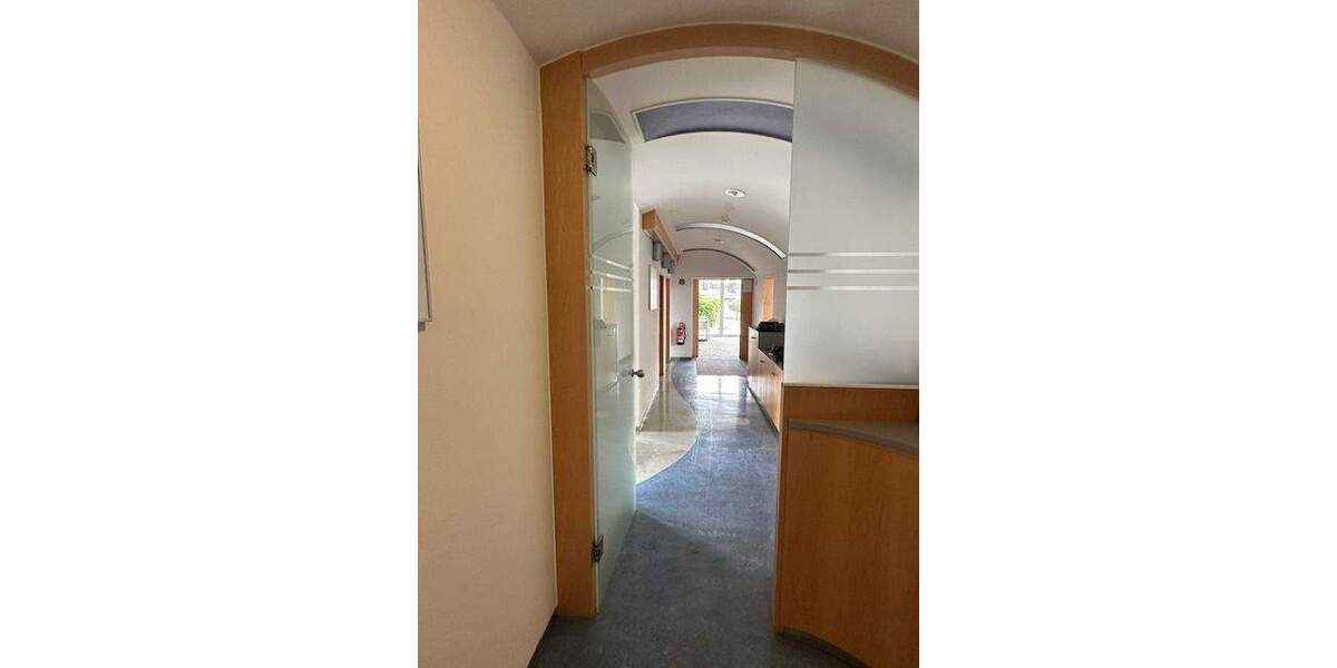Gewerbeobjekt Weißenhorn - 8 Zimmer, 213 m&sup2;, 1.900&euro; | Angebot:25664443