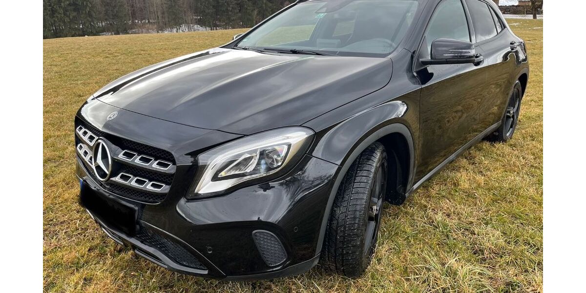 Mercedes-Benz GLA 200 74.747 km 18.990 &euro; Ehingen 89584