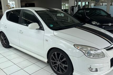 Hyundai i30 246.000 km 2.990 &euro; Berghülen 89180