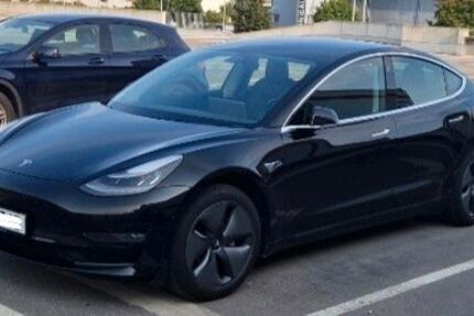 Tesla Model 3 130.000 km 21.300 &euro; Illertissen 89257