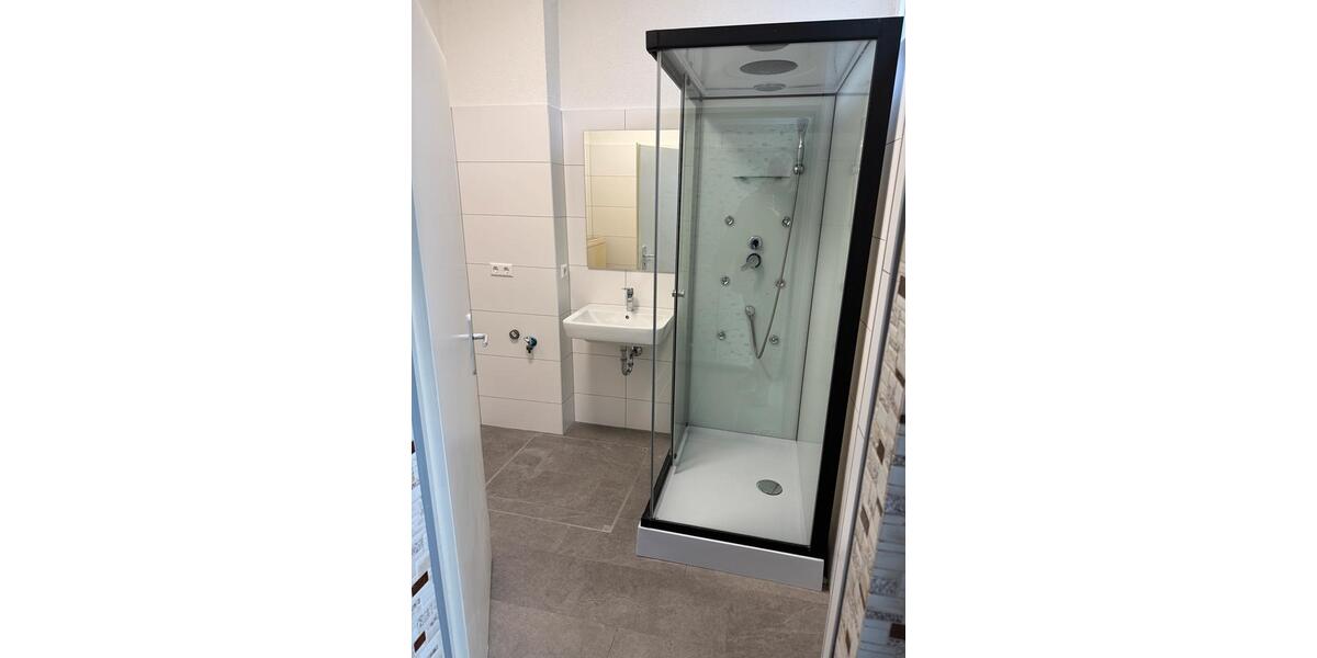 Erdgeschoßwohnung Leipheim - 11 Zimmer, 250 m&sup2;, 2.600&euro; | Angebot:25220766