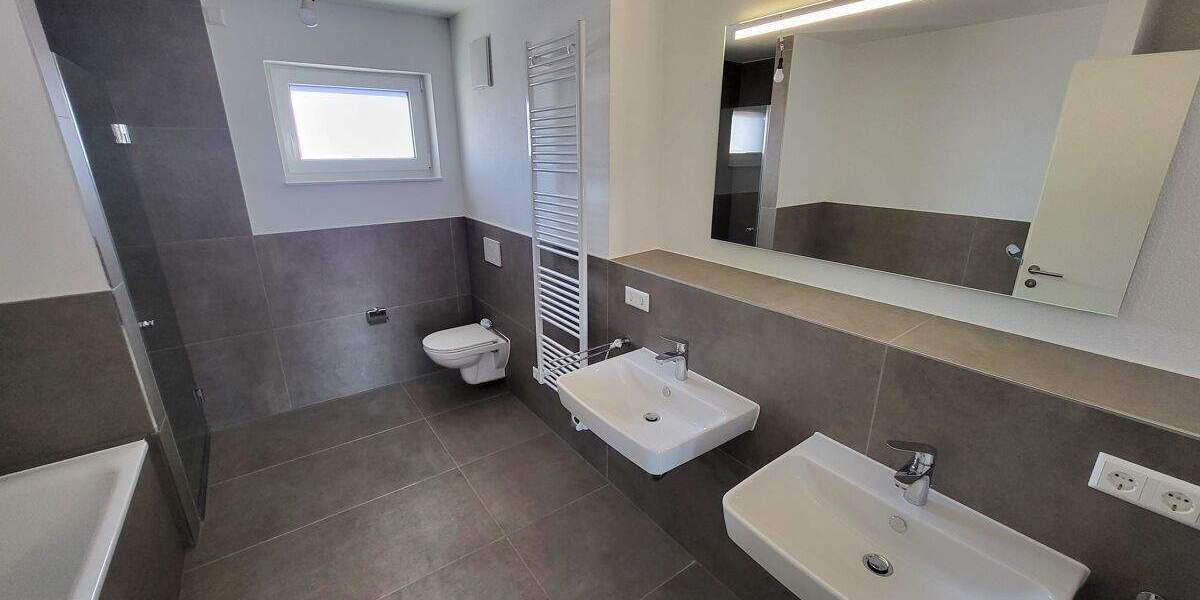 Etagenwohnung Neu-Ulm Burlafingen - 3 Zimmer, 137 m&sup2;, 1.935&euro; | Angebot:25728452