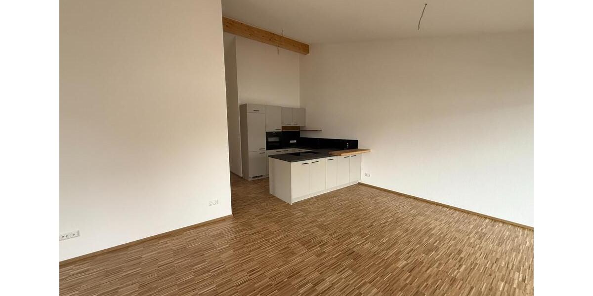 Dachgeschoßwohnung Illertissen - 3 Zimmer, 85 m&sup2;, 1.300&euro; | Angebot:25217467