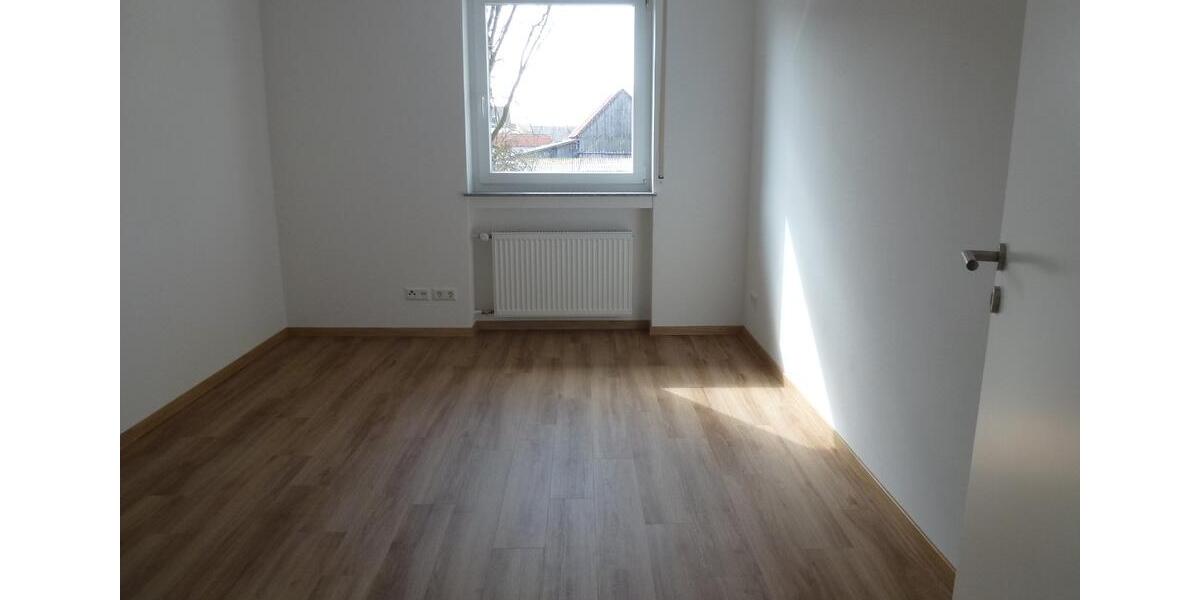 Etagenwohnung Neu-Ulm Burlafingen - 4.5 Zimmer, 101 m&sup2;, 1.150&euro; | Angebot:26045100