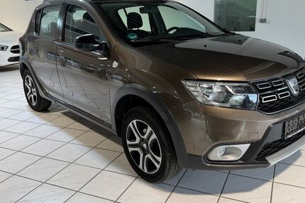Dacia Sandero 84.000 km 7.990 &euro; Schelklingen 89601