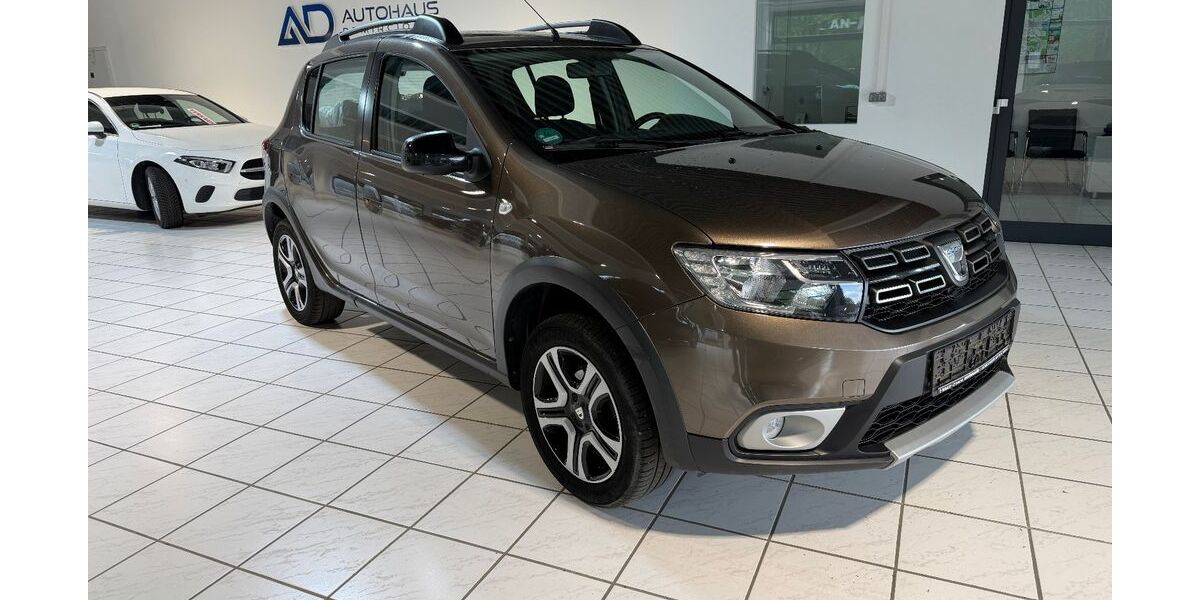 Dacia Sandero 84.000 km 7.990 &euro; Schelklingen 89601