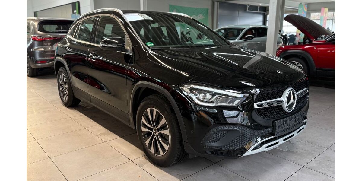 Mercedes-Benz GLA 200 19.300 km 30.490 &euro; Neu-Ulm 89231