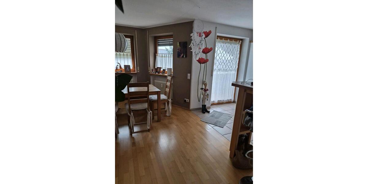 Dachgeschoßwohnung Laupheim - 3 Zimmer, 105 m&sup2;, 950&euro; | Angebot:25334980