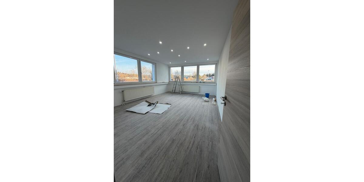 Erdgeschoßwohnung Amstetten - 4 Zimmer, 130 m&sup2;, 1.600&euro; | Angebot:25311195