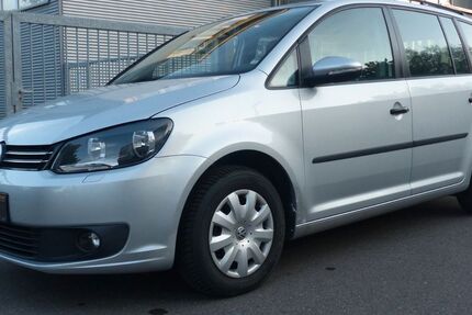 VW Touran 105.000 km 8.250 &euro; Neu-Ulm 89231