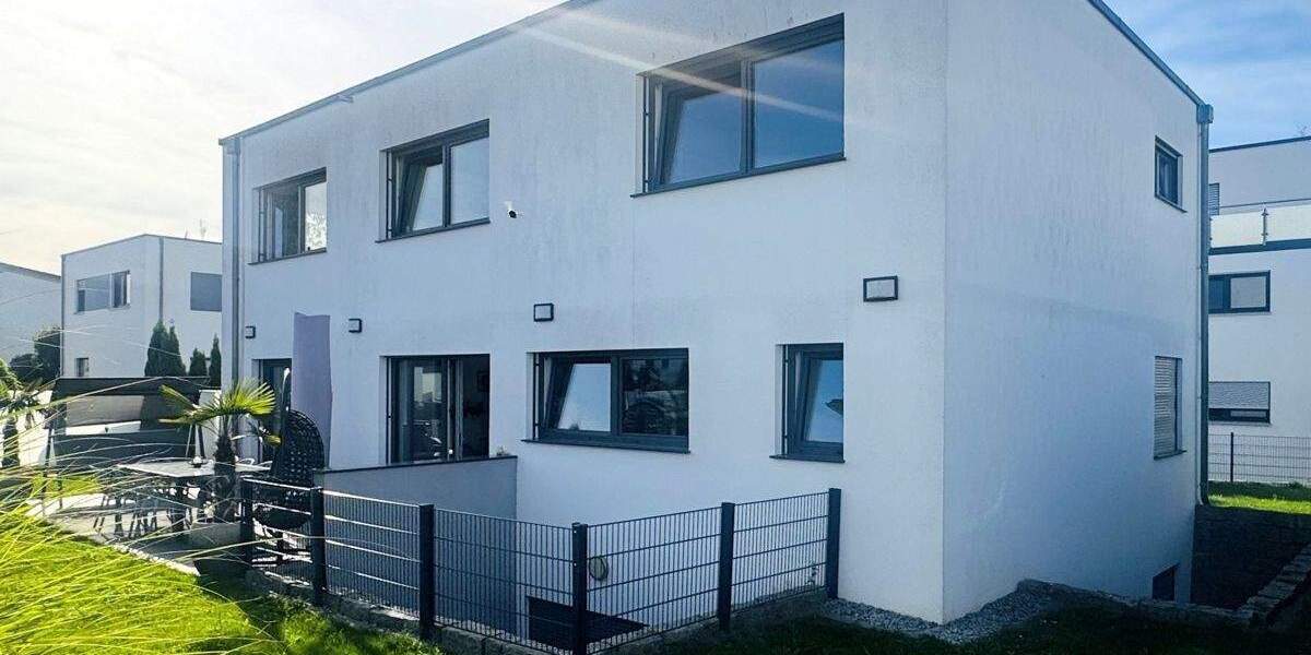Einfamilienhaus Laupheim - 8 Zimmer, 255 m&sup2;, 1.199.000&euro; | Angebot:25693602