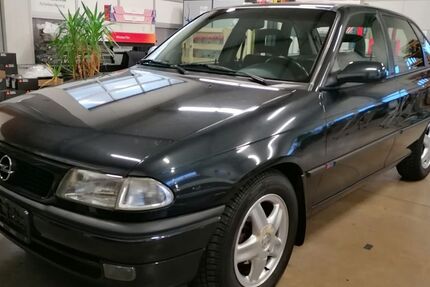 Opel Astra 101.233 km 9.999 &euro; Ulm 89079