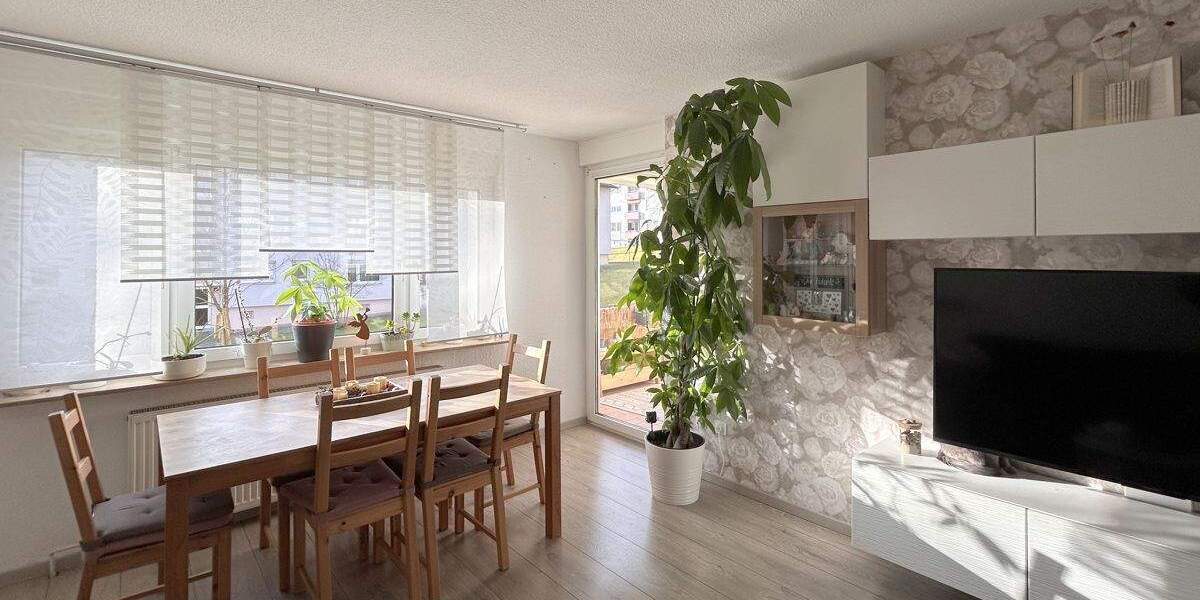 Etagenwohnung Ulm Böfingen - 4 Zimmer, 93 m&sup2;, 310.000&euro; | Angebot:25693632