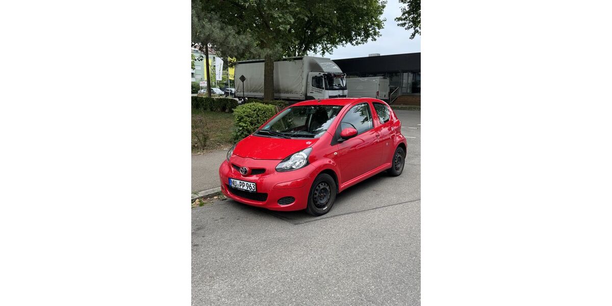 Toyota Aygo (X) 135.000 km 2.100 &euro; Neu-Ulm 89231