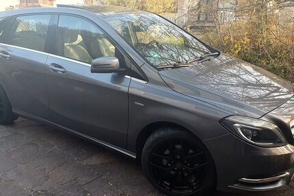 Mercedes-Benz B 200 98.500 km 14.800 &euro; Geislingen 73312