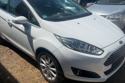 Ford Fiesta 122.000 km 5.600 &euro; Ulm-Donautal 89079