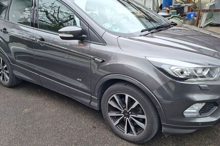 Ford Kuga 81.493 km 15.000 &euro; Nersingen 89278