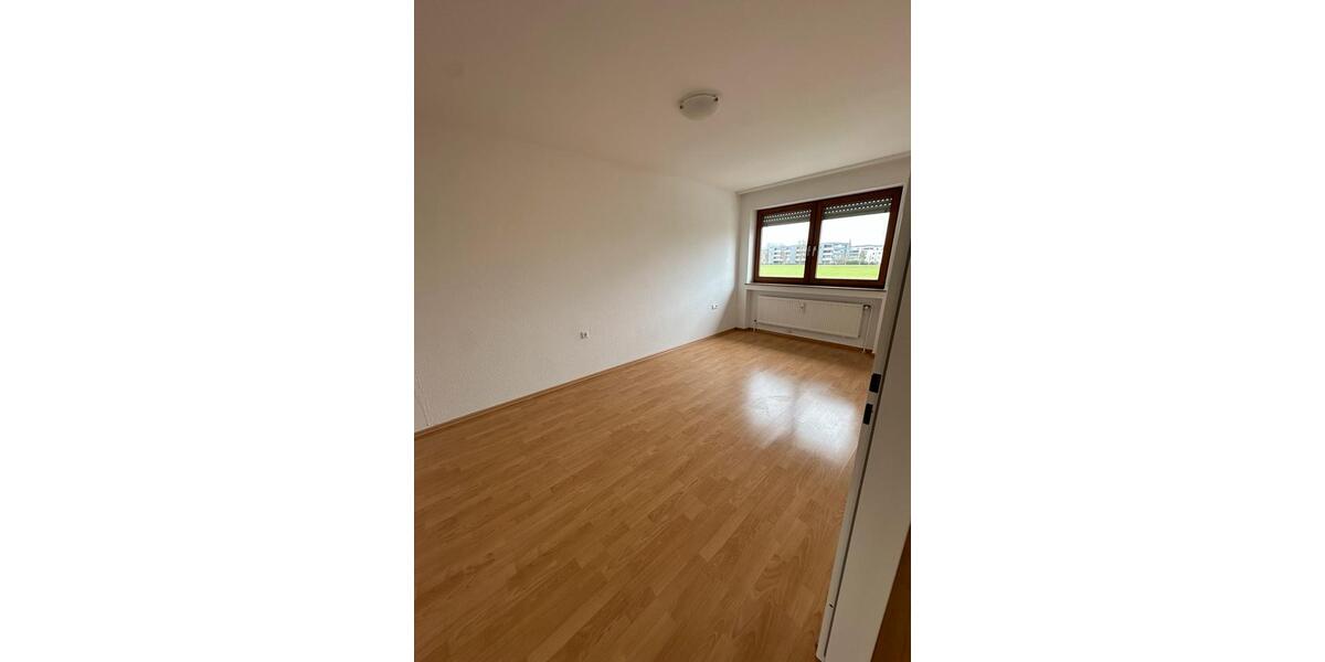 Etagenwohnung Neu-Ulm Ludwigsfeld - 3 Zimmer, 80 m&sup2;, 1.330&euro; | Angebot:25648872