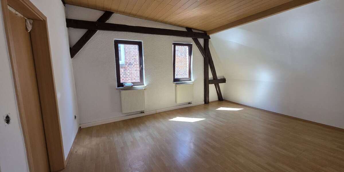 Etagenwohnung Ulm Arbeitersiedlung Untere Bleiche - 4 Zimmer, 104 m&sup2;, 1.600&euro; | Angebot:26261562