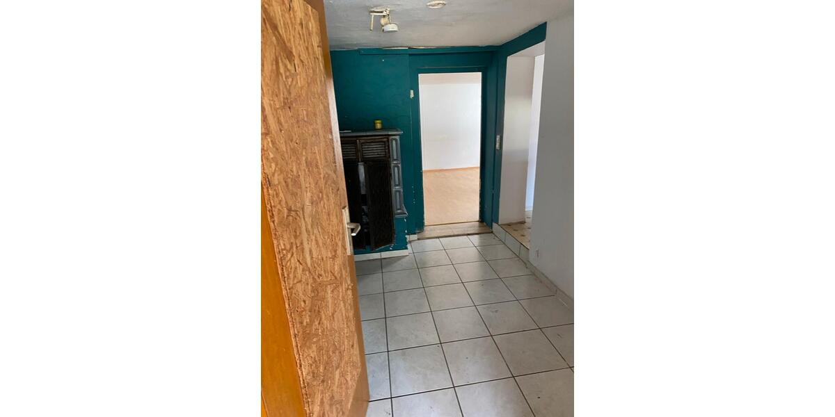 Einfamilienhaus Laichingen - 8 Zimmer, 122 m&sup2;, 140.000&euro; | Angebot:25935167