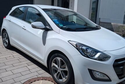 Hyundai i30 116.000 km 7.490 &euro; Buch 89290