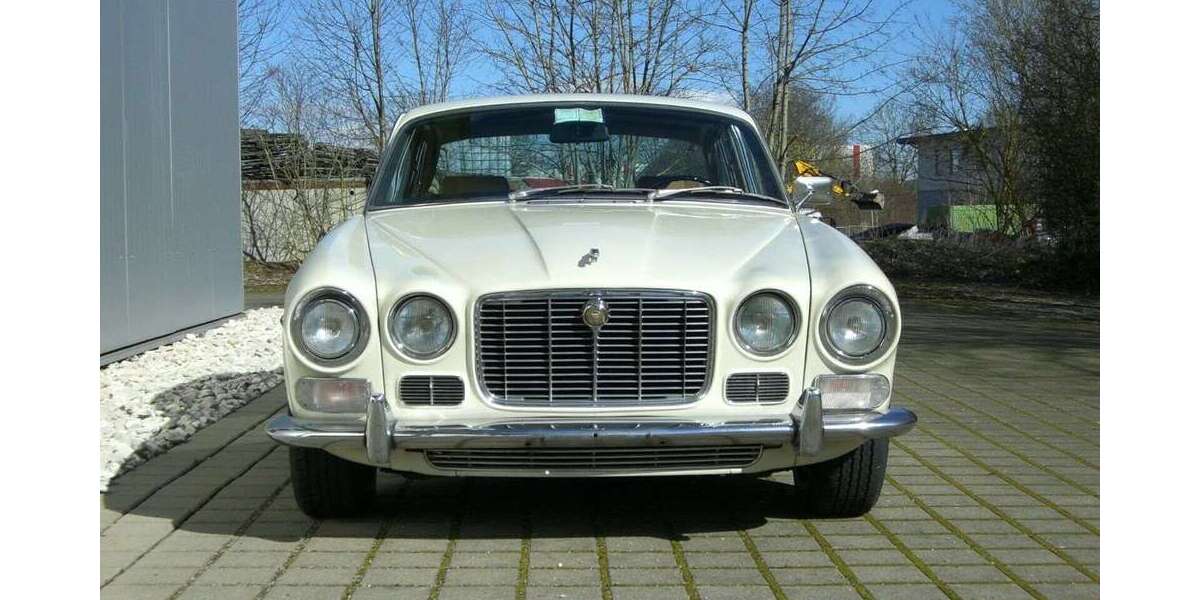 Jaguar XJ 143.000 km 17.900 &euro; Ulm 89081