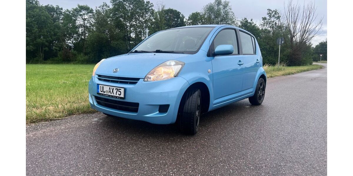 Daihatsu Sirion 126.000 km 2.999 &euro; Ulm 89073