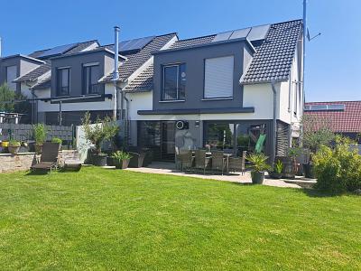 CHARMANTES EIGENHEIM WARTET AUF SIE - Reihenendhaus Breitingen | Angebot:26176222