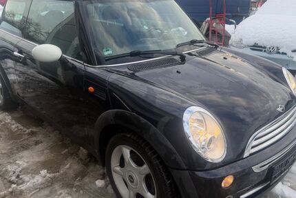 Mini ONE 166.000 km 2.750 &euro; Ulm-Donautal 89079