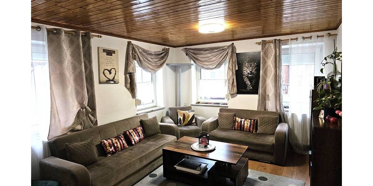 Einfamilienhaus Laichingen Feldstetten - 7 Zimmer, 202 m&sup2;, 299.000&euro; | Angebot:25695096