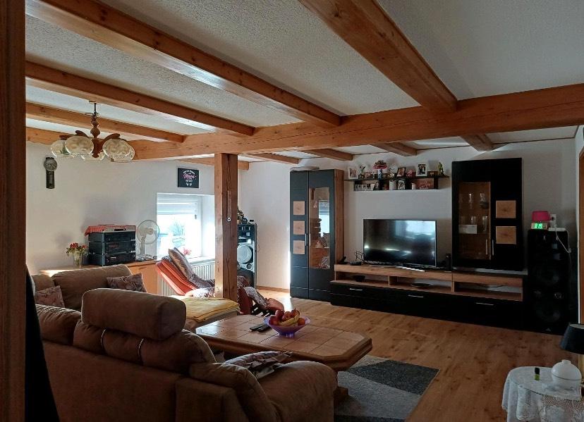 Einfamilienhaus Ehingen (Donau) - 9 Zimmer, 165 m&sup2;, 310.000&euro; | Angebot:26145080